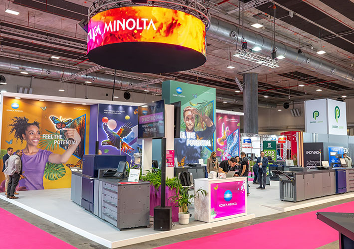 foto Konica Minolta mostró en C!Print Madrid 2026 su apuesta por la automatización inteligente.